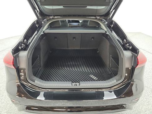 Used 2025 Audi A6 e-tron Premium Plus w/ Premium Plus RWD image 20
