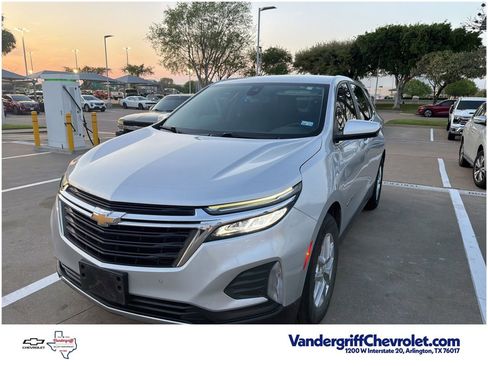 Used 2022 Chevrolet Equinox LT image 1