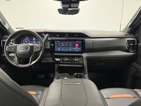 Used 2025 GMC Sierra 2500 AT4 w/ AT4 Premium Plus Package AWD/4WD image 32