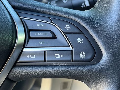 Used 2022 INFINITI Q50 Sensory image 21