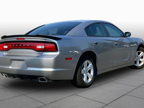 Used 2014 Dodge Charger SE RWD image 13