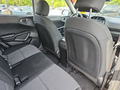 Used 2021 Kia Soul S FWD image 12