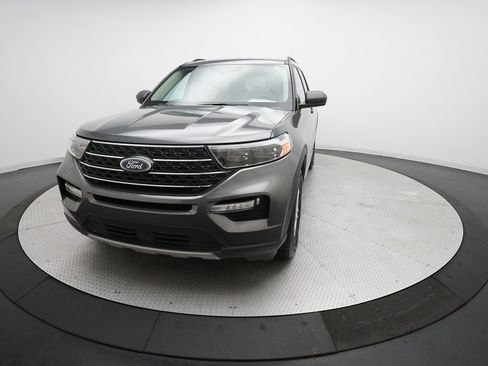 Used 2023 Ford Explorer XLT w/ Equipment Group 202A image 34