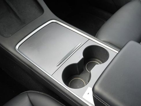 Used 2023 Tesla Model Y AWD image 12