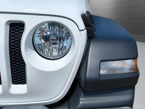 Used 2021 Jeep Wrangler Sport S image 25