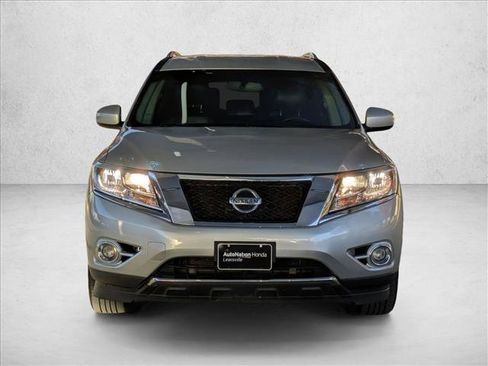 Used 2015 Nissan Pathfinder SL image 2