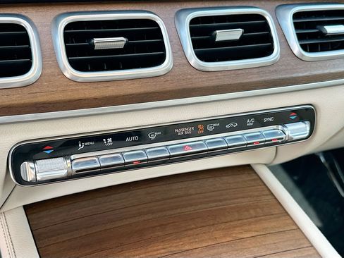 Used 2022 Mercedes-Benz GLE 350 4MATIC image 16