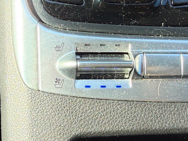 Used 2025 Kia Carnival SX w/ SX Dark Edition Package FWD image 30
