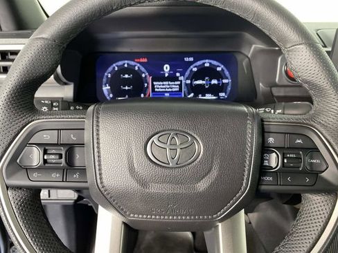 Used 2025 Toyota Tacoma TRD Sport AWD/4WD image 14