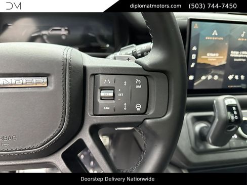 Used 2025 Land Rover Defender 110 V8 image 30