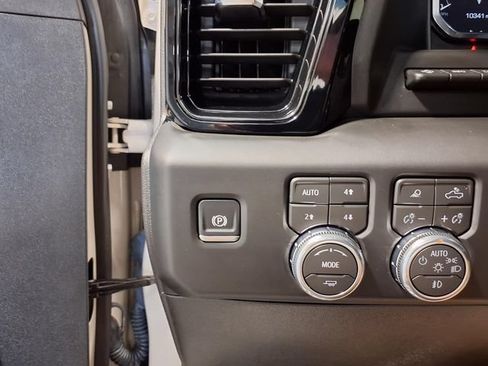 Used 2026 GMC Sierra 1500 AT4 w/ AT4 Premium Package AWD/4WD image 17