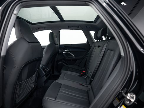Used 2025 Audi Q5 Premium Plus w/ Premium Plus AWD/4WD image 19