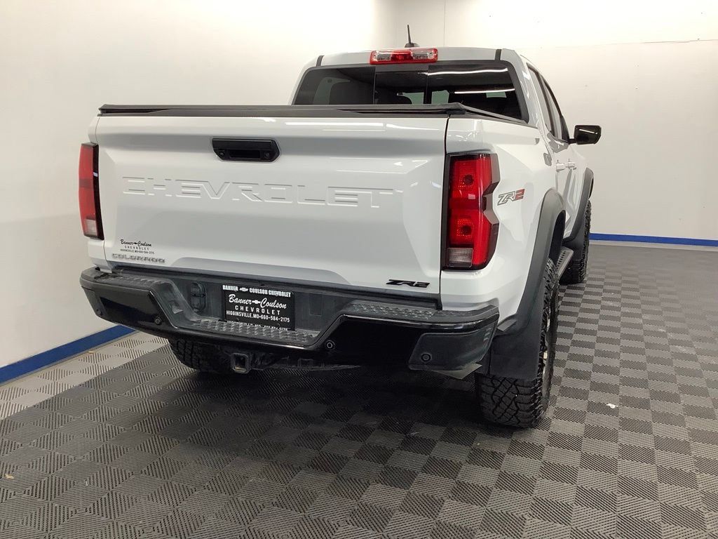 Used 2024 Chevrolet Colorado ZR2 w/ ZR2 Convenience Package III AWD/4WD image 27