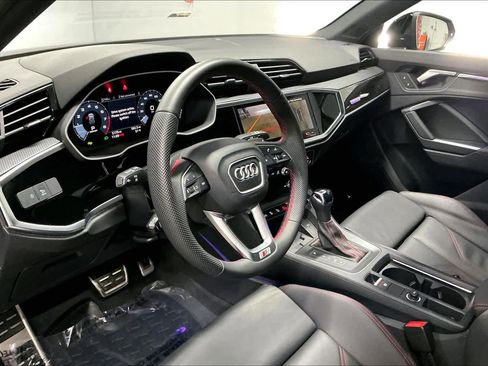 Used 2025 Audi Q3 2.0T Premium Plus w/ Premium Plus Package image 16