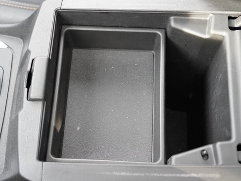 Used 2020 Chevrolet Traverse LT w/ LT Premium Package image 48