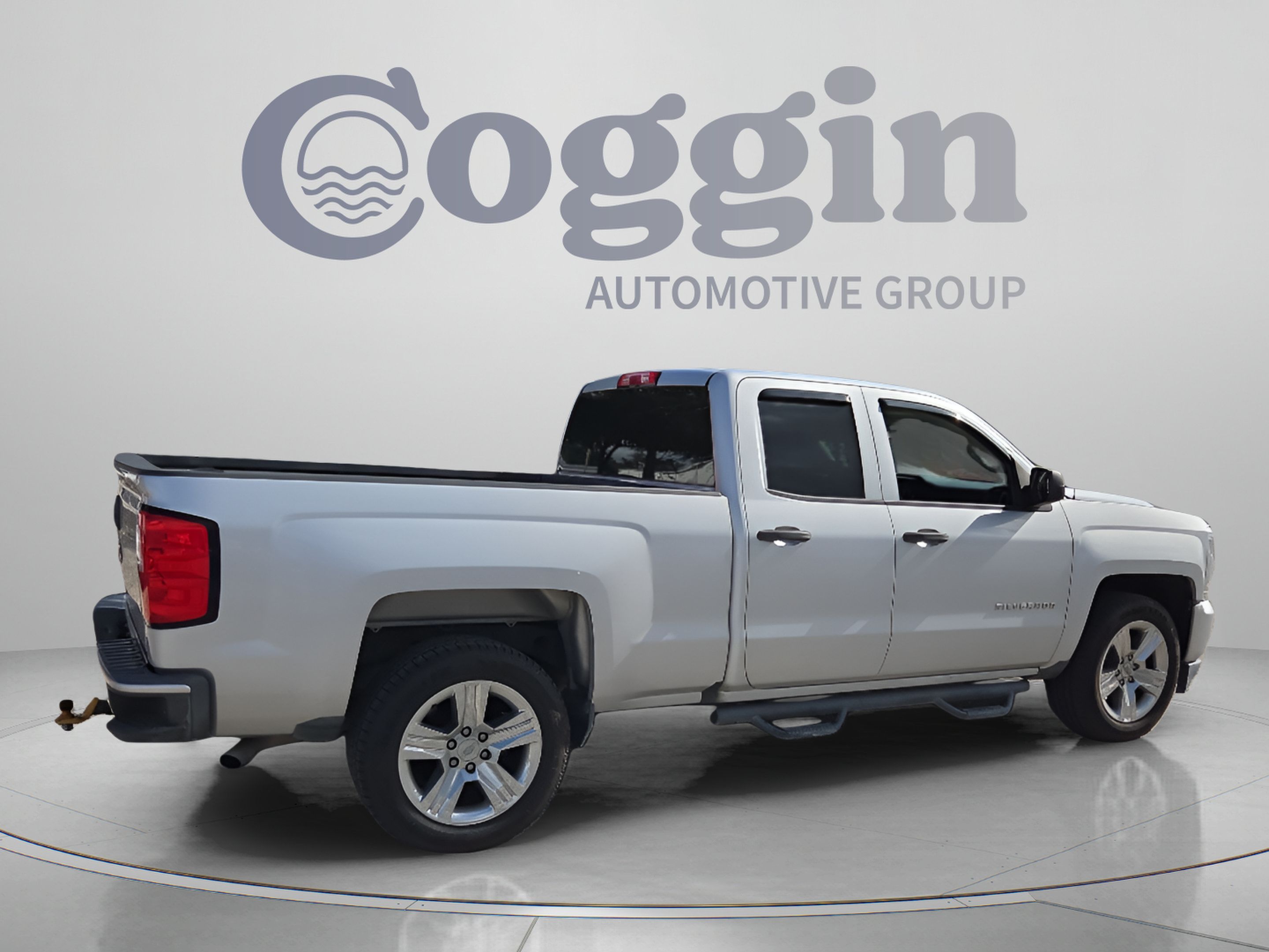 Used 2017 Chevrolet Silverado 1500 Custom w/ Custom Convenience Package RWD image 5