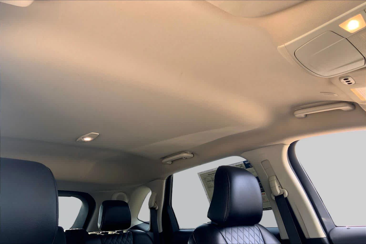 Used 2023 Ford Edge Titanium AWD/4WD image 13