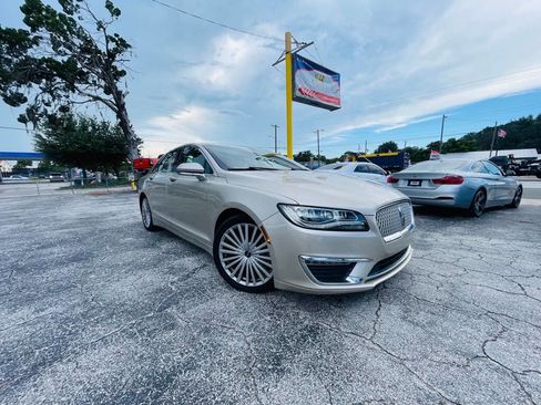 Used 2017 Lincoln MKZ Reserve w/ Luxury Package image 4