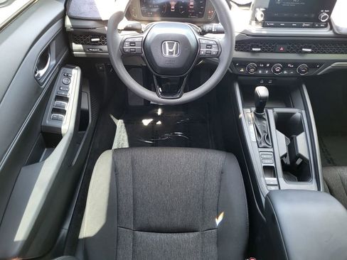 Used 2025 Honda Accord SE image 19