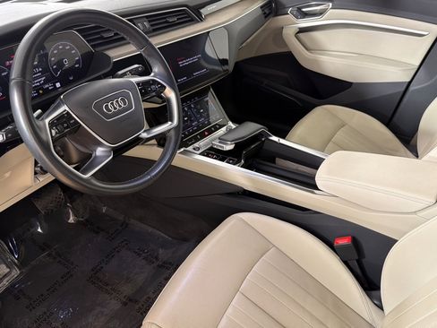 Used 2024 Audi Q8 e-tron Premium Plus AWD/4WD image 9