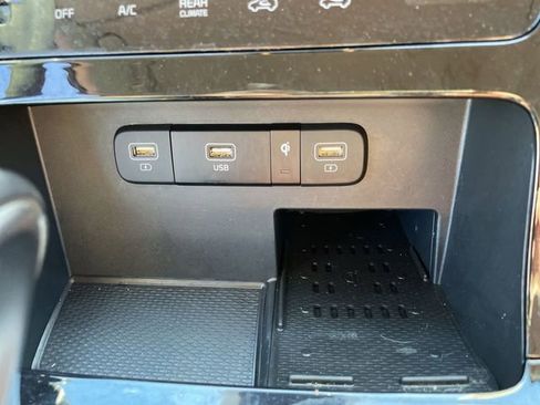 Used 2024 Kia Carnival SX FWD image 23