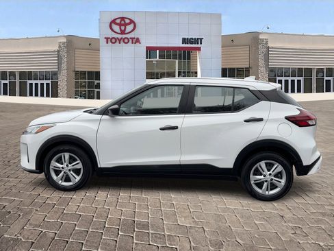 Used 2024 Nissan Kicks S image 3