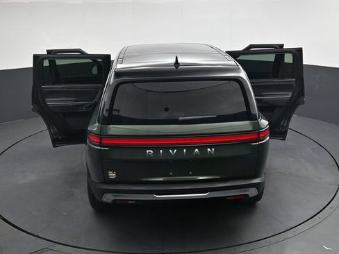 Used 2024 Rivian R1S Adventure AWD/4WD image 31