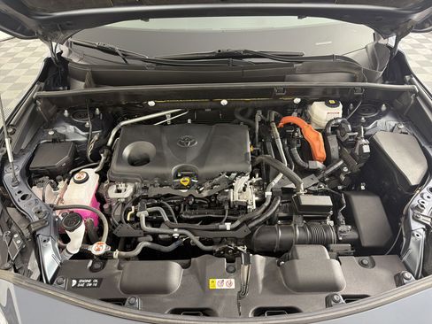 Used 2021 Toyota Venza Limited image 8