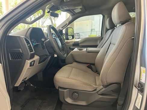 Used 2022 Ford F350 XLT AWD/4WD image 6