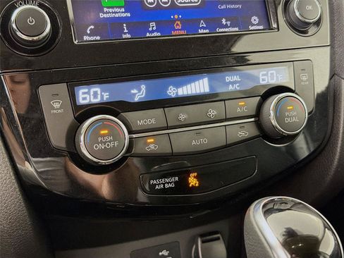 Used 2019 Nissan Rogue SV w/ Premium Package AWD/4WD image 21