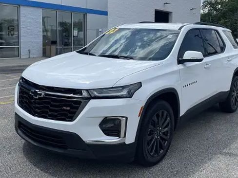 Used 2023 Chevrolet Traverse RS AWD/4WD image 4
