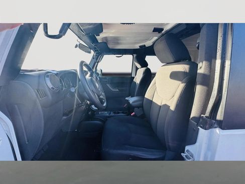 Used 2016 Jeep Wrangler Sport image 15