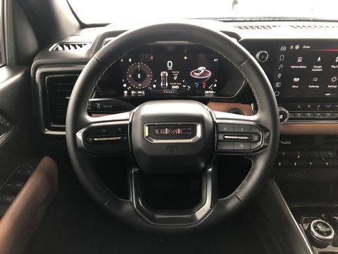 Used 2024 GMC Canyon AT4 w/ Canyon Safety Plus Package AWD/4WD image 14