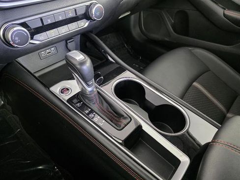 Used 2024 Nissan Altima 2.5 SR FWD image 36