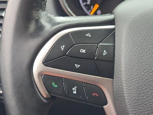 Certified 2021 Jeep Grand Cherokee Laredo X AWD/4WD image 33