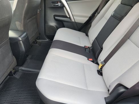 Used 2018 Toyota RAV4 XLE image 34