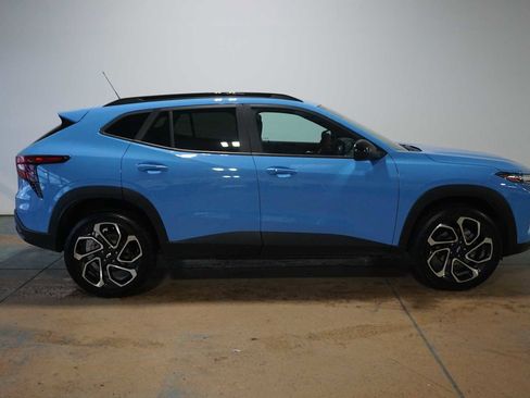 Used 2024 Chevrolet Trax RS w/ Sunroof Package image 6