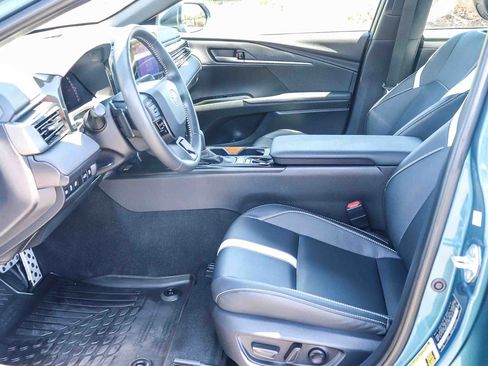 Certified 2025 Toyota Camry SE FWD image 22