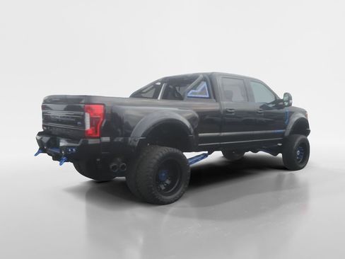Used 2019 Ford F450 Limited image 5