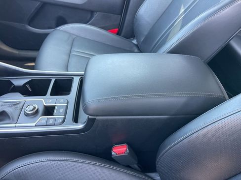 Used 2024 Kia Sorento S image 14