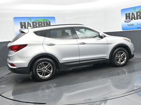 Used 2017 Hyundai Santa Fe Sport image 6