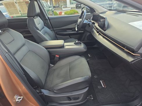 Used 2023 Nissan Ariya FWD image 31