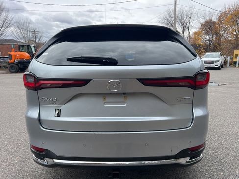 Used 2024 MAZDA CX-90 Plug-In Hybrid w/ Premium Pkg image 4