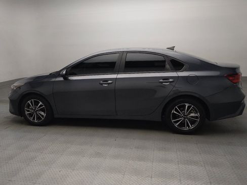 Used 2023 Kia Forte LXS FWD image 3