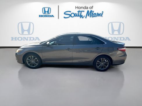 Used 2017 Toyota Camry SE FWD image 4