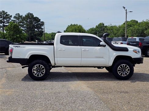 Used 2023 Toyota Tacoma TRD Sport w/ Advanced Technology Package AWD/4WD image 17
