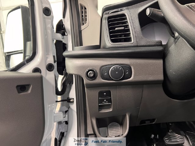 New 2026 Ford Transit 250 148 Medium Roof w/ Load Area Protection Package RWD image 31