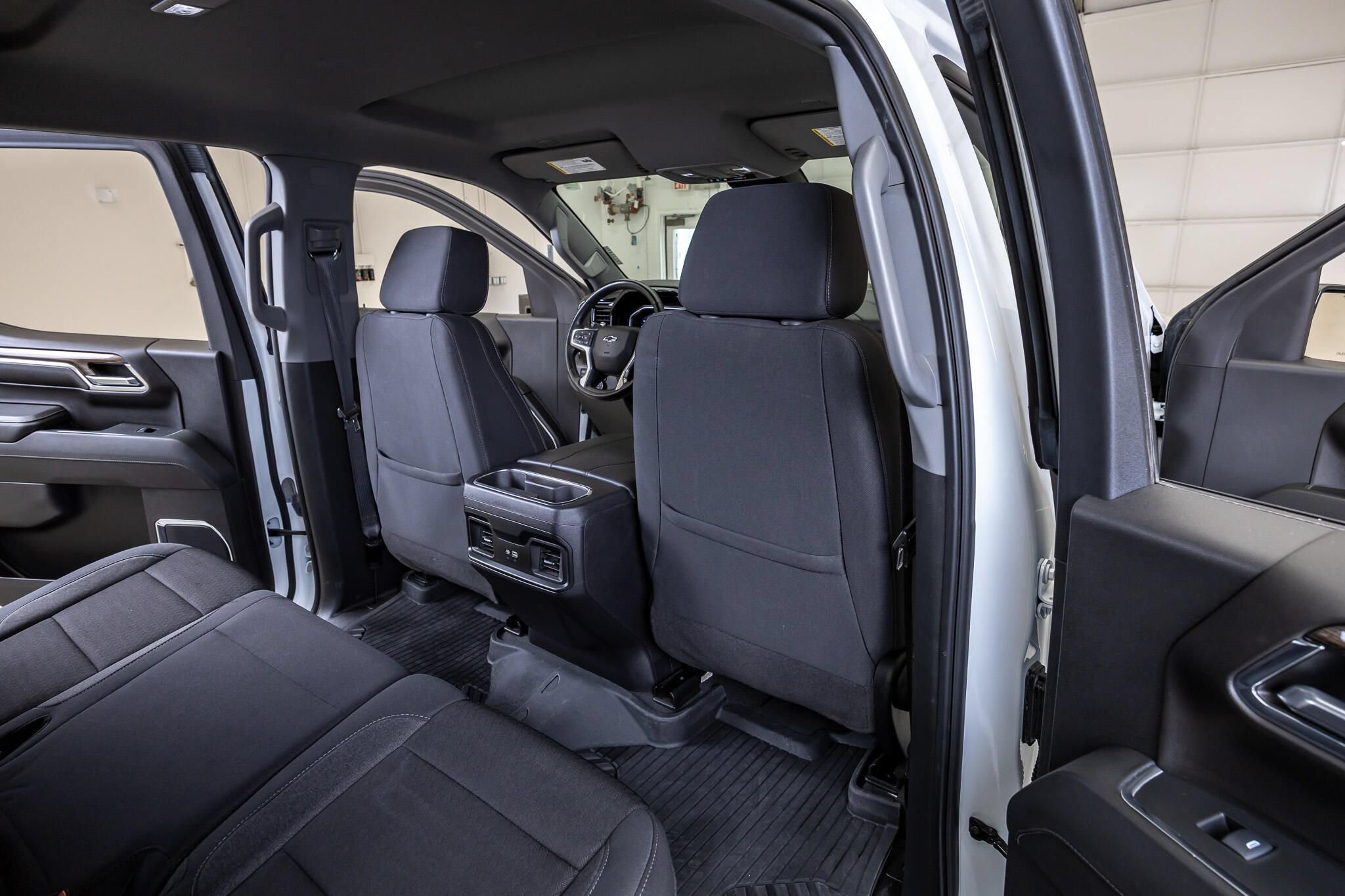 Used 2024 Chevrolet Silverado 1500 LT Trail Boss w/ Protection Package AWD/4WD image 29
