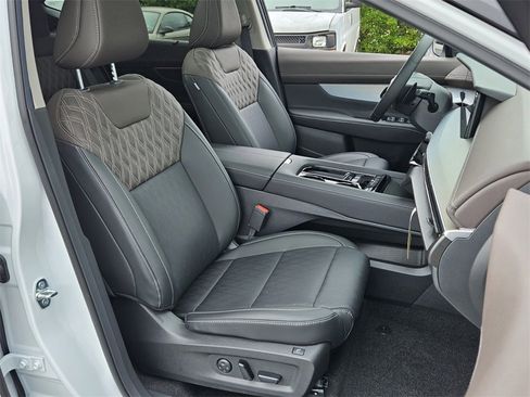 New 2025 Nissan Murano Platinum w/ Cargo Package image 15