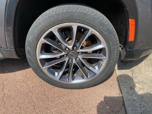 Used 2023 Jeep Wagoneer Series II w/ Convenience Group I image 4